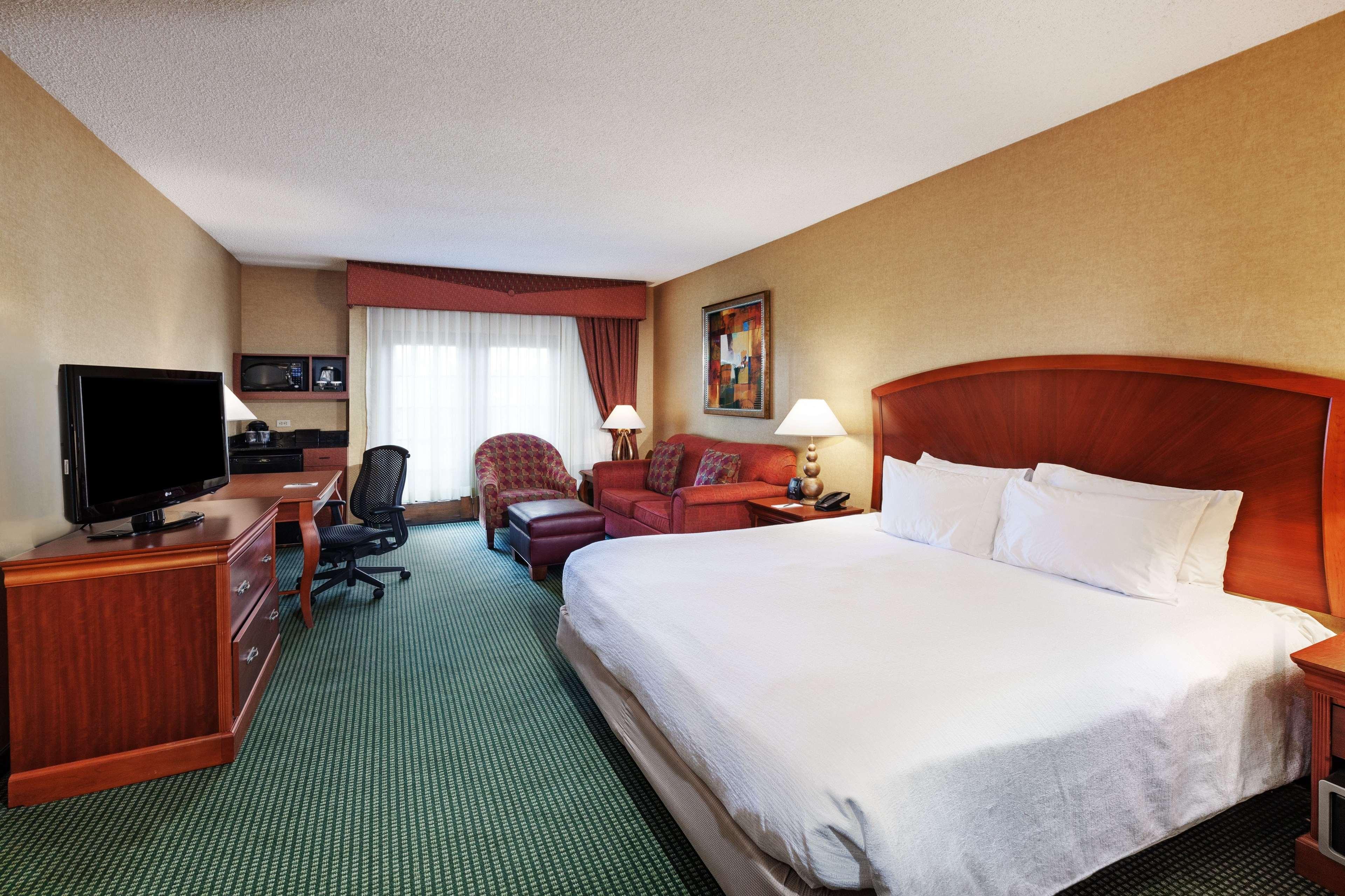 Embassy Suites By Hilton Greensboro Airport Ngoại thất bức ảnh