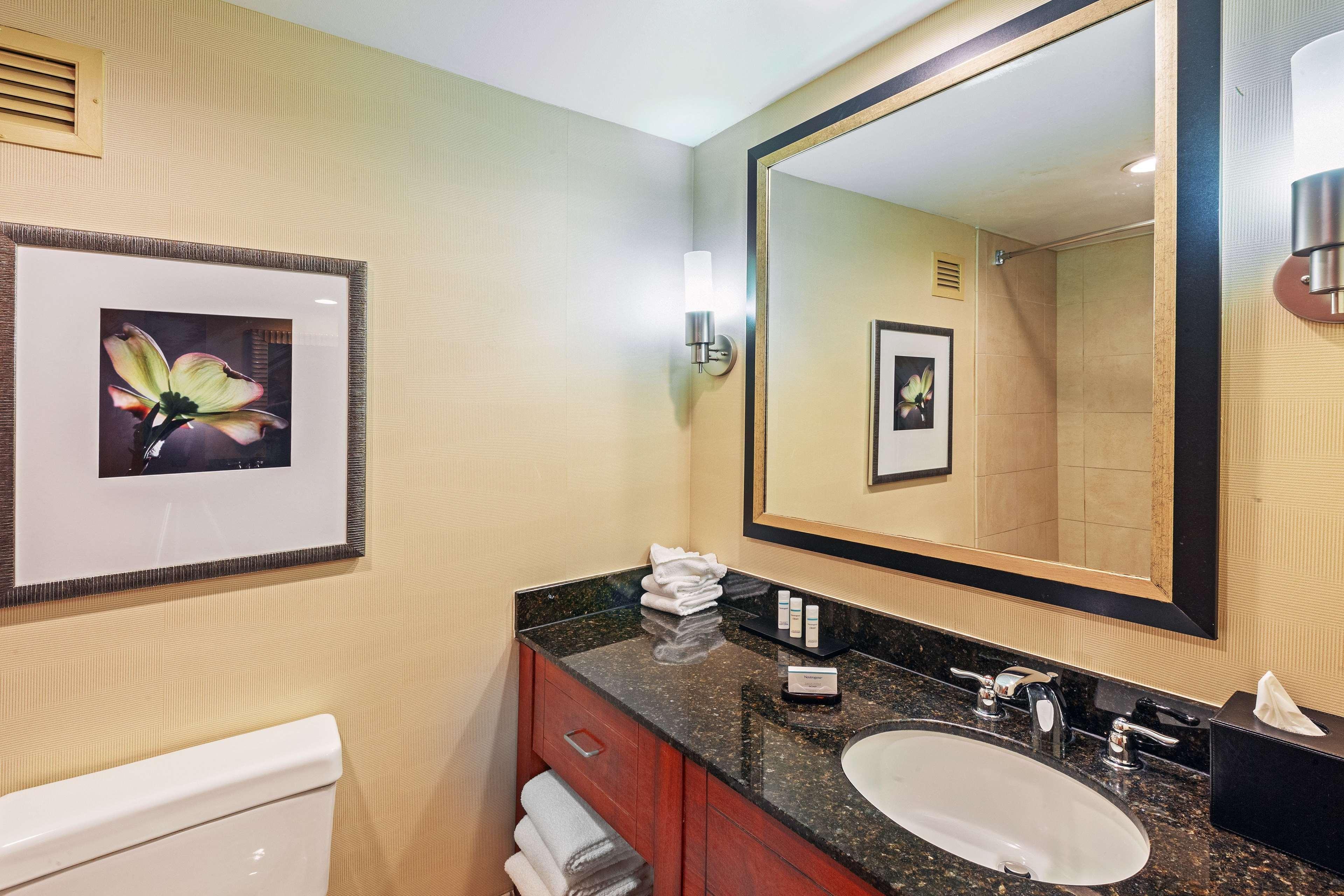 Embassy Suites By Hilton Greensboro Airport Ngoại thất bức ảnh
