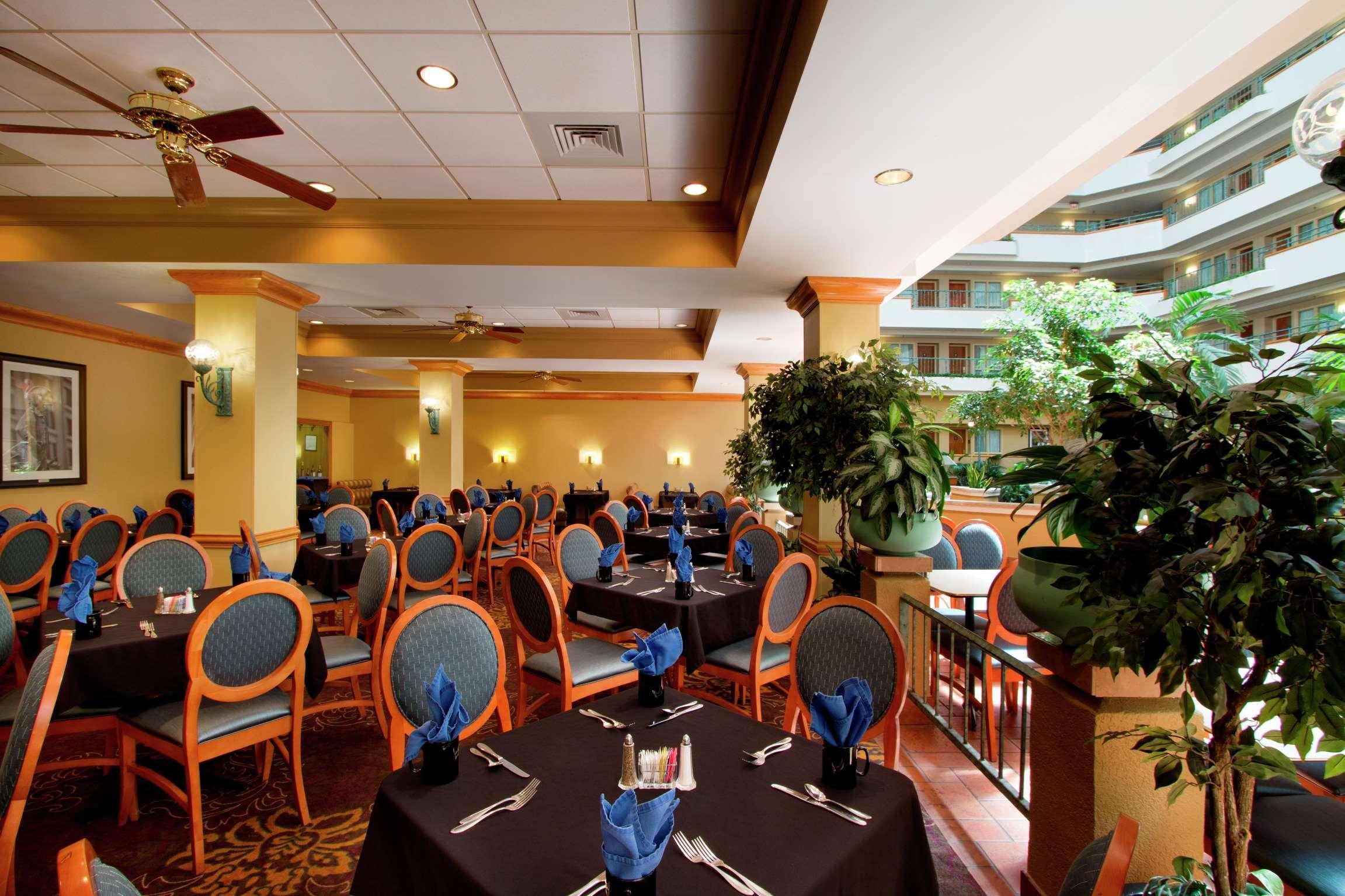 Embassy Suites By Hilton Greensboro Airport Ngoại thất bức ảnh