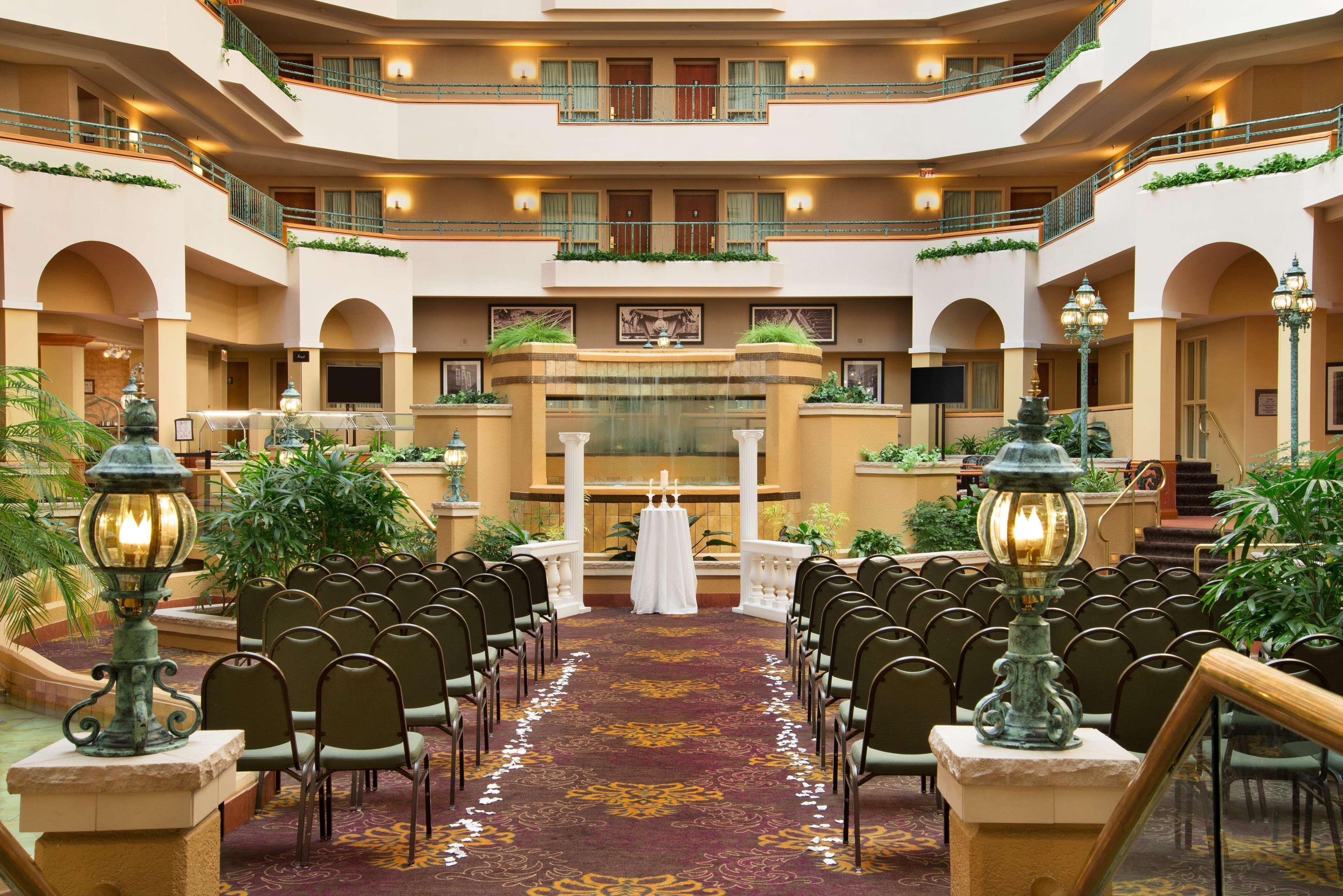 Embassy Suites By Hilton Greensboro Airport Ngoại thất bức ảnh