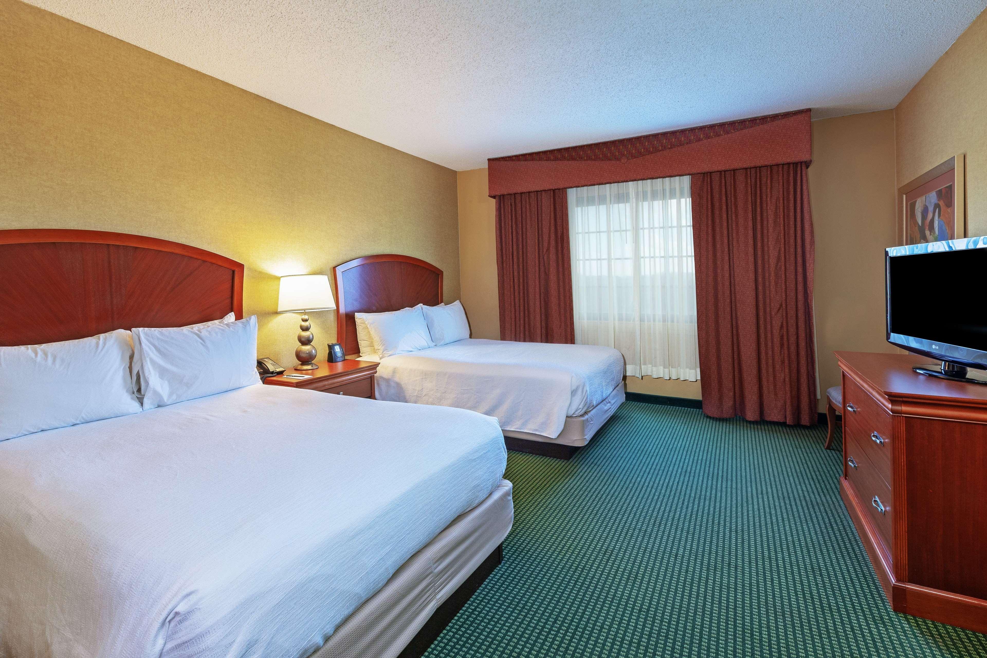 Embassy Suites By Hilton Greensboro Airport Ngoại thất bức ảnh