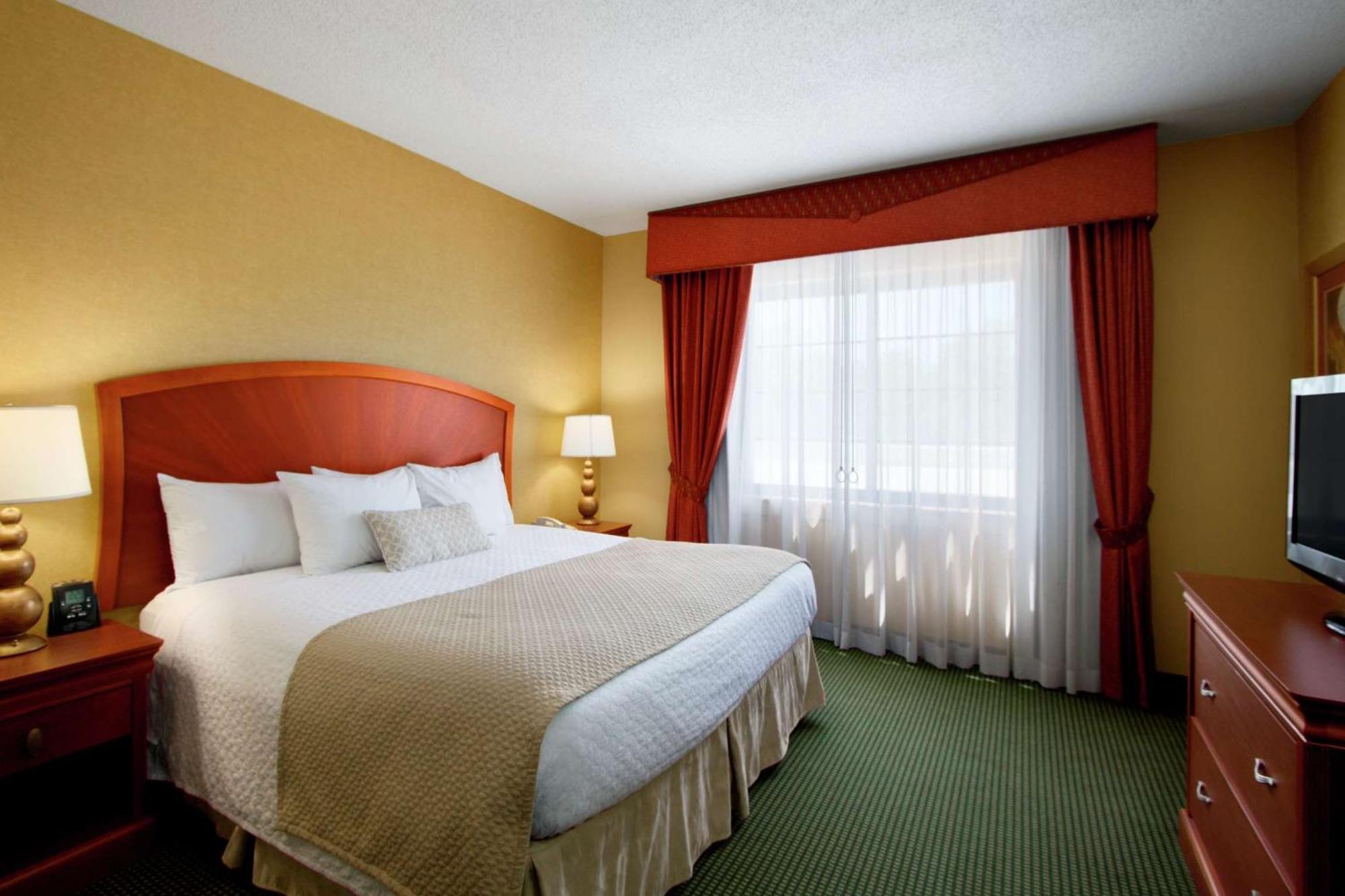 Embassy Suites By Hilton Greensboro Airport Ngoại thất bức ảnh