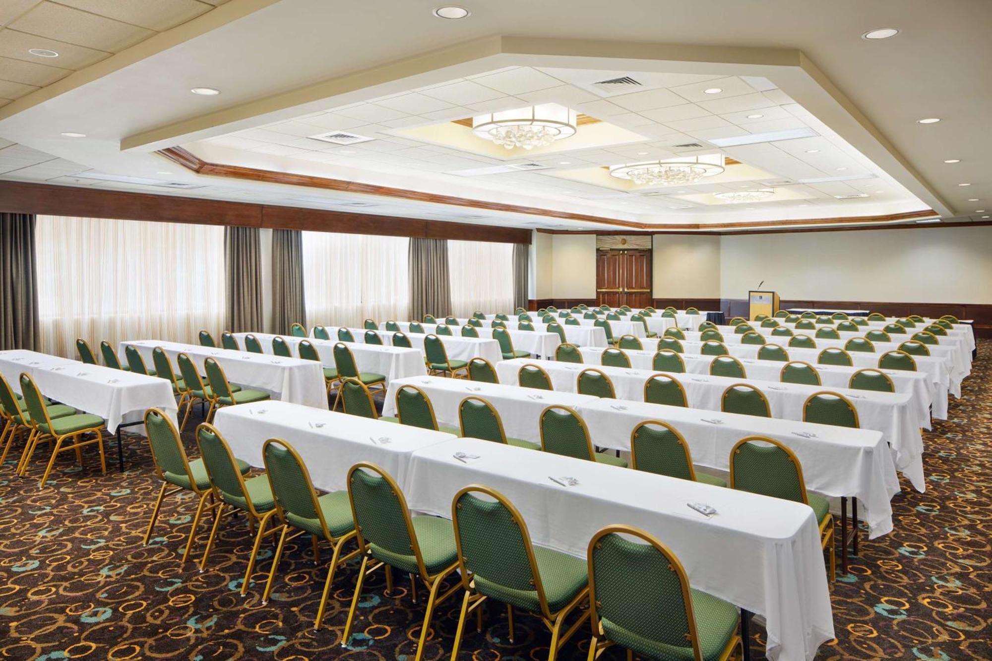 Embassy Suites By Hilton Greensboro Airport Ngoại thất bức ảnh