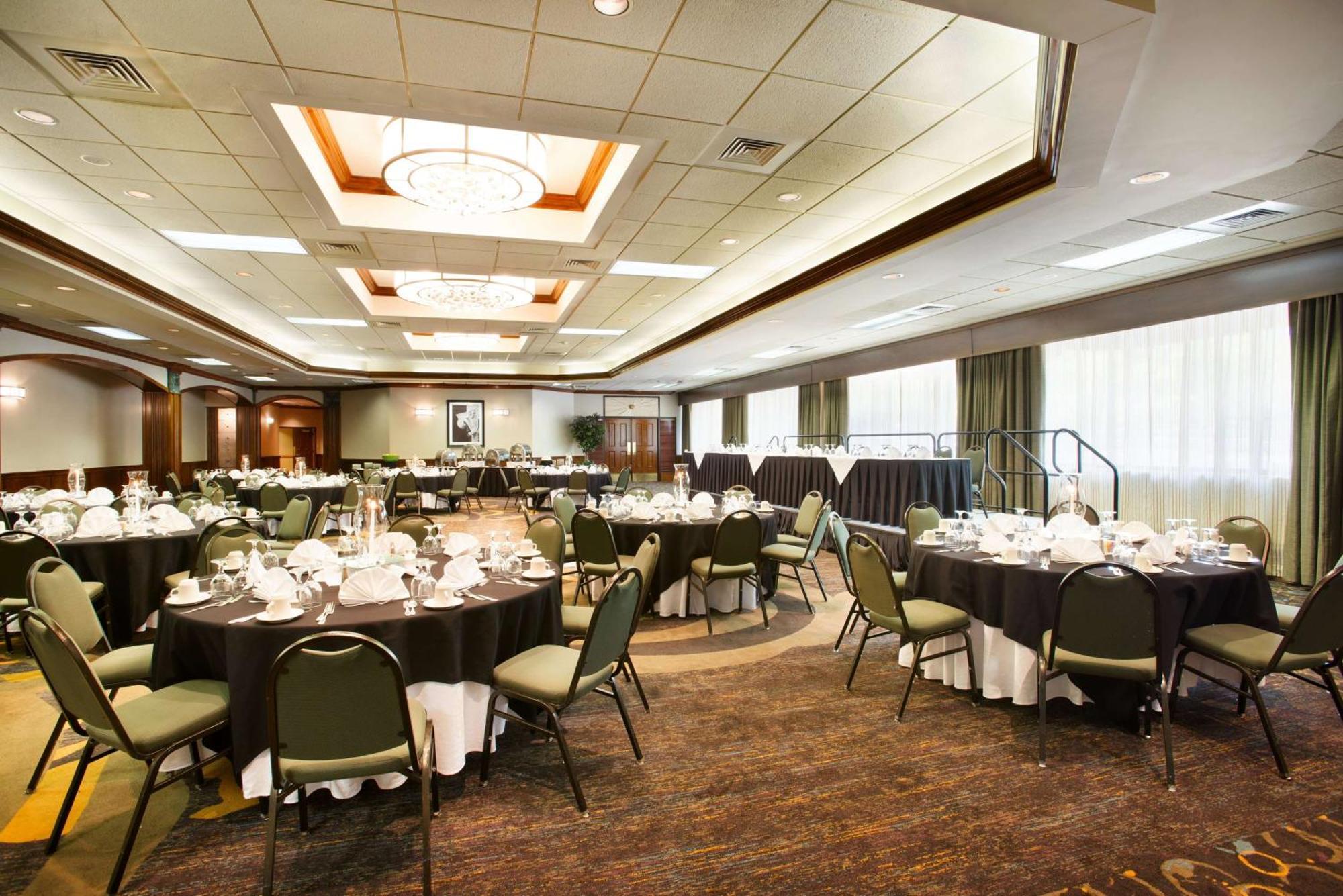 Embassy Suites By Hilton Greensboro Airport Ngoại thất bức ảnh