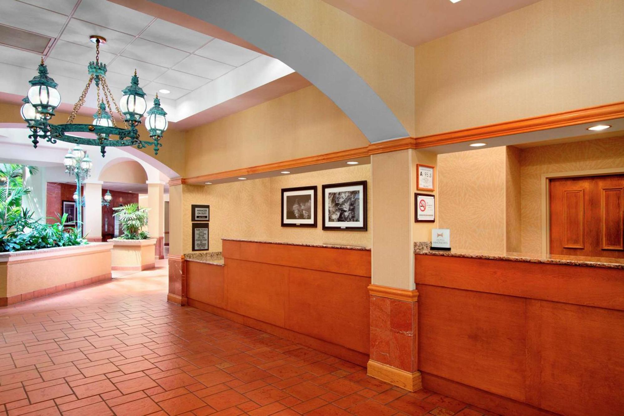 Embassy Suites By Hilton Greensboro Airport Ngoại thất bức ảnh