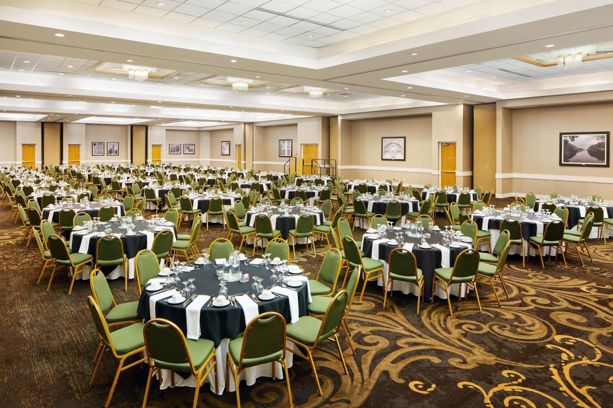 Embassy Suites By Hilton Greensboro Airport Ngoại thất bức ảnh