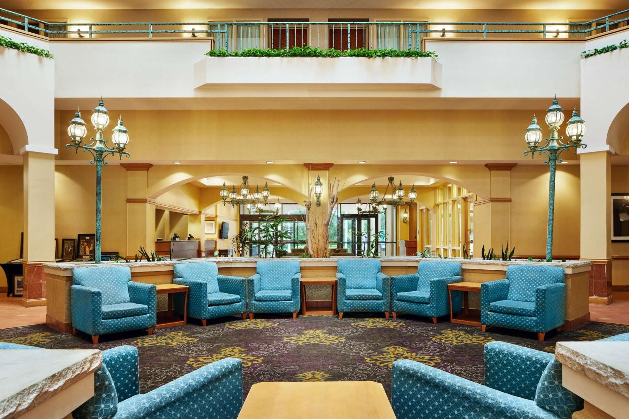 Embassy Suites By Hilton Greensboro Airport Ngoại thất bức ảnh