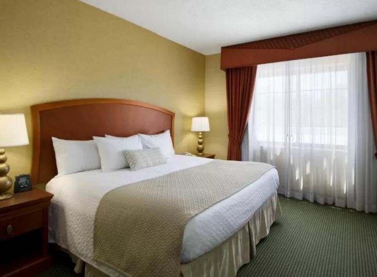 Embassy Suites By Hilton Greensboro Airport Ngoại thất bức ảnh